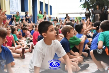 Alunos participam da 1ª Paradinha Musical