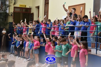 Alunos participam da 1ª Paradinha Musical