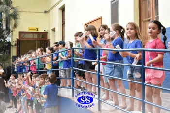 Alunos participam da 1ª Paradinha Musical