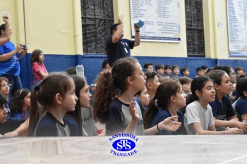 Alunos participam da 1ª Paradinha Musical