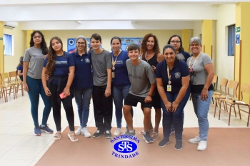 Comunidade escolar celebra a reinauguração do Laboratório de Informática 2