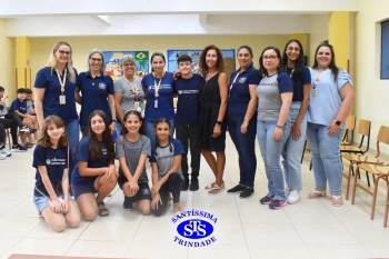 Comunidade escolar celebra a reinauguração do Laboratório de Informática 2