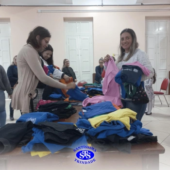 7ª edição do Brechó Solidário de Uniformes do Colégio