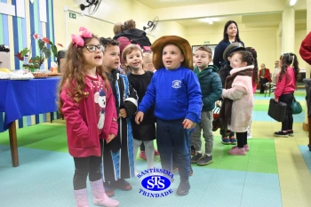Alunos do Infantil 3 comemoram o Dia dos Avós com atividades especiais