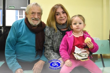 Alunos do Infantil 3 comemoram o Dia dos Avós com atividades especiais