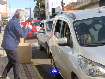 Participação e solidariedade no 2º Drive Thru do Bem