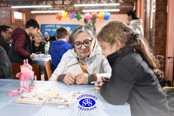 Infantil 5 comemora o Dia dos Avós com um bingo no Parque Franciscano STS