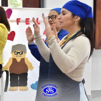 Crianças do Infantil 1, 2 e 3 vivem momentos especiais cheios de carinho com avós