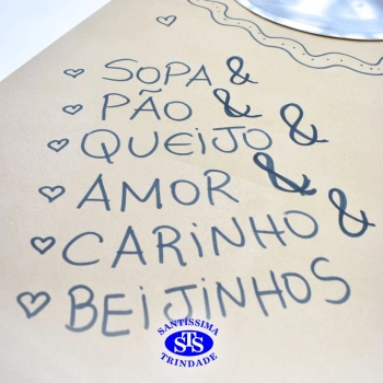Crianças do Infantil 1, 2 e 3 vivem momentos especiais cheios de carinho com avós