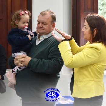 Crianças do Infantil 1, 2 e 3 vivem momentos especiais cheios de carinho com avós