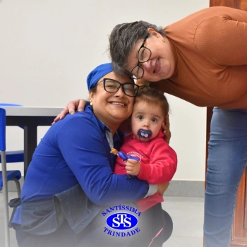 Crianças do Infantil 1, 2 e 3 vivem momentos especiais cheios de carinho com avós