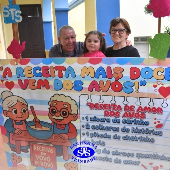 Crianças do Infantil 1, 2 e 3 vivem momentos especiais cheios de carinho com avós