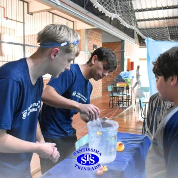Brincando com a Ciência desperta o interesse científico ao aproximar jovens e crianças