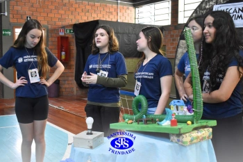 Feira de Ciências coloca estudantes em contato com a pesquisa científica | 9º ano