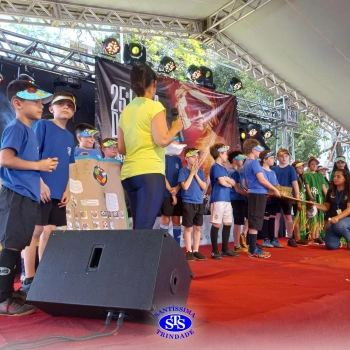 Alunos do 3º ano na 25ª Feira do Livro de Cruz Alta 