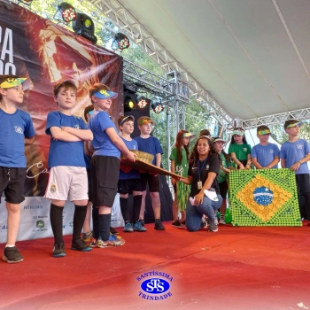 Alunos do 3º ano na 25ª Feira do Livro de Cruz Alta 