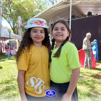 Alunos do 3º ano na 25ª Feira do Livro de Cruz Alta 