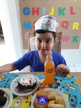 1º ano celebrou os 107 anos do Colégio