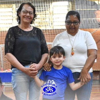 Infantil 4 e 5 celebram o Dia dos Avós com brincadeiras, carinho e muito afeto