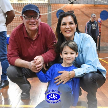 Infantil 4 e 5 celebram o Dia dos Avós com brincadeiras, carinho e muito afeto