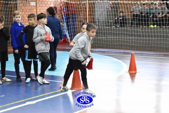 Alunos do 4º ano participam de diversas atividades na Gincana Esportiva