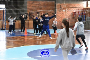 Alunos do 4º ano participam de diversas atividades na Gincana Esportiva