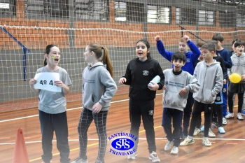Alunos do 4º ano participam de diversas atividades na Gincana Esportiva