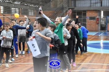 Alunos do 4º ano participam de diversas atividades na Gincana Esportiva