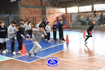 Alunos do 4º ano participam de diversas atividades na Gincana Esportiva