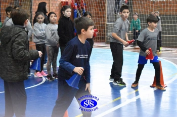 Alunos do 4º ano participam de diversas atividades na Gincana Esportiva