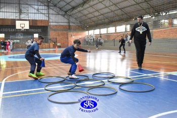 Alunos do 4º ano participam de diversas atividades na Gincana Esportiva