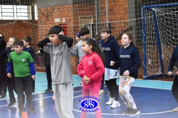 Alunos do 4º ano participam de diversas atividades na Gincana Esportiva