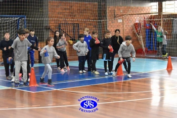 Alunos do 4º ano participam de diversas atividades na Gincana Esportiva