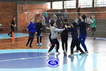 Alunos do 4º ano participam de diversas atividades na Gincana Esportiva