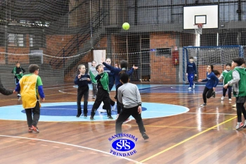 Alunos do 4º ano participam de diversas atividades na Gincana Esportiva