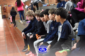 Alunos do 4º ano participam de diversas atividades na Gincana Esportiva