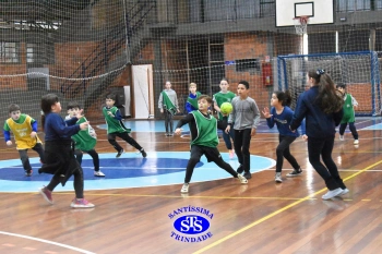 Alunos do 4º ano participam de diversas atividades na Gincana Esportiva