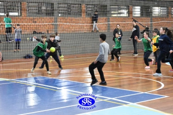 Alunos do 4º ano participam de diversas atividades na Gincana Esportiva