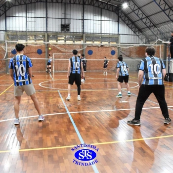 Trabalho em equipe e alegria foram as marcas dos Jogos Interséries do Ensino Médio