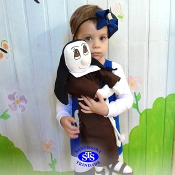 Infantil 2 aprende sobre a vida de Madre Madalena