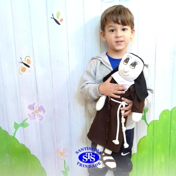 Infantil 2 aprende sobre a vida de Madre Madalena