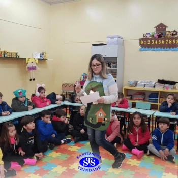 Alunos do Infantil 5 receberam visita especial