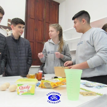 Culinária estadunidense é utilizada para estudar Língua Inglesa e Química