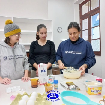 Culinária estadunidense é utilizada para estudar Língua Inglesa e Química