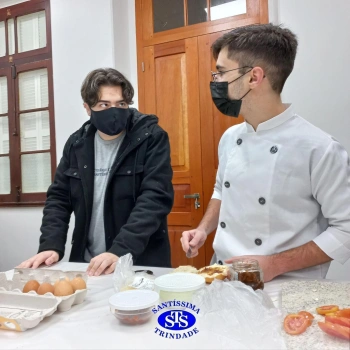 Culinária estadunidense é utilizada para estudar Língua Inglesa e Química