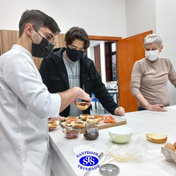 Culinária estadunidense é utilizada para estudar Língua Inglesa e Química