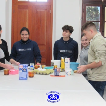 Culinária estadunidense é utilizada para estudar Língua Inglesa e Química