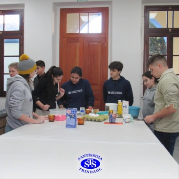 Culinária estadunidense é utilizada para estudar Língua Inglesa e Química