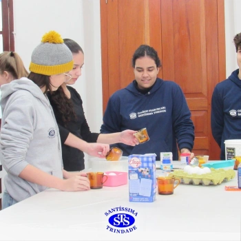 Culinária estadunidense é utilizada para estudar Língua Inglesa e Química