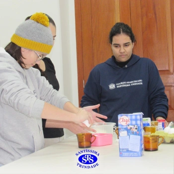 Culinária estadunidense é utilizada para estudar Língua Inglesa e Química